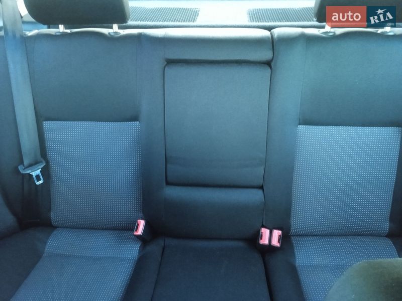 Хэтчбек Volkswagen Golf 2001 в Хмельницком