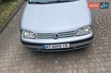 Хетчбек Volkswagen Golf 2001 в Надвірній