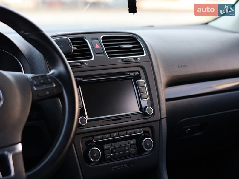 Универсал Volkswagen Golf 2011 в Луцке