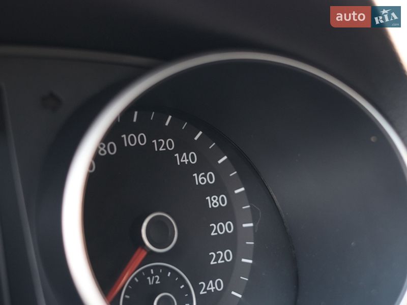 Универсал Volkswagen Golf 2011 в Луцке