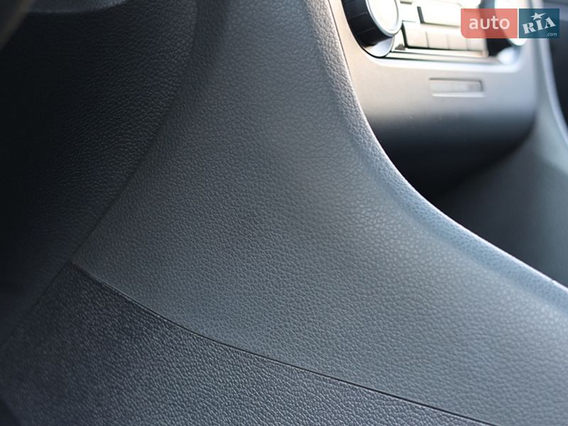 Универсал Volkswagen Golf 2011 в Луцке