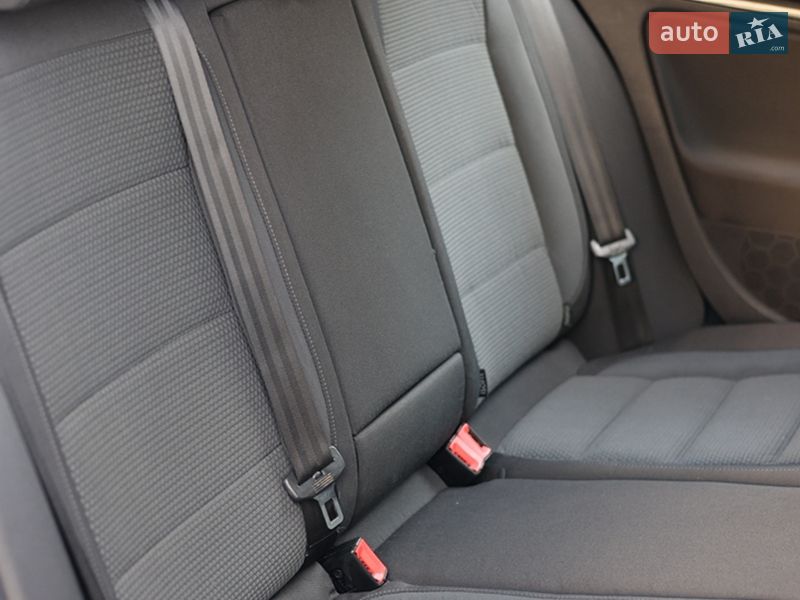 Универсал Volkswagen Golf 2011 в Луцке