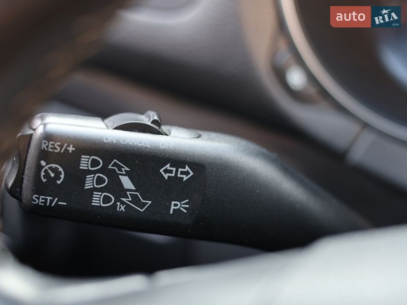 Универсал Volkswagen Golf 2011 в Луцке