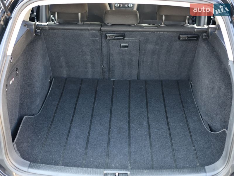 Универсал Volkswagen Golf 2011 в Луцке