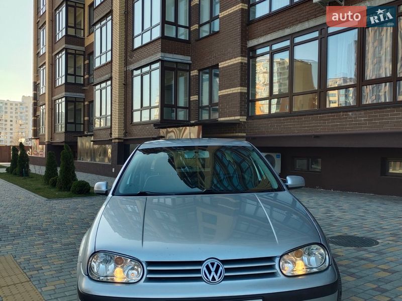 Volkswagen Golf 2000