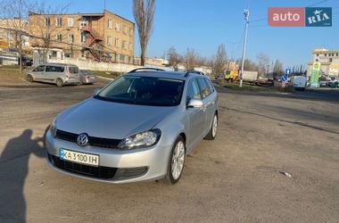 Універсал Volkswagen Golf 2012 в Києві