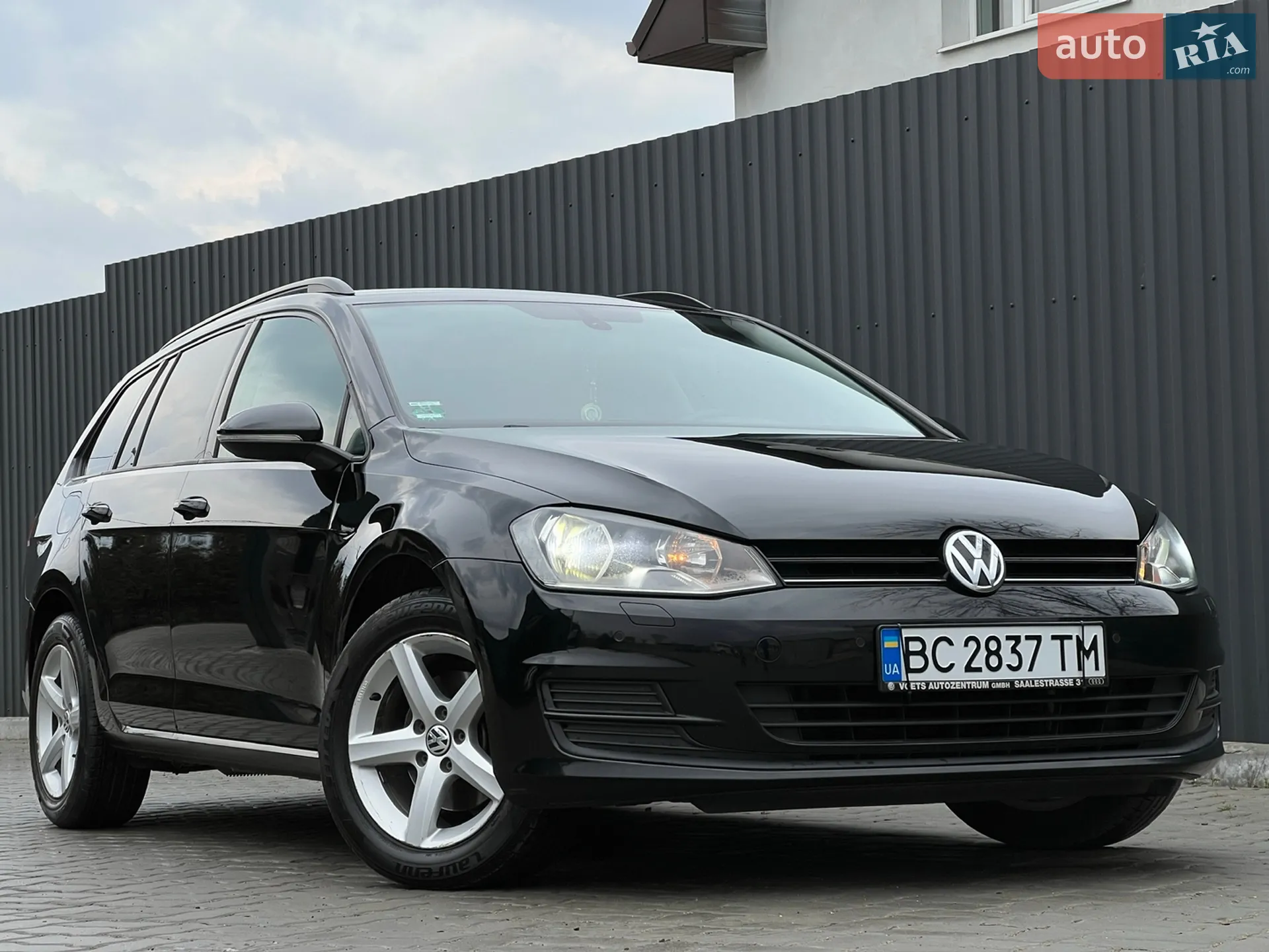 Volkswagen Golf 2015 VIN WVWZZZAUZFP634334 фото оголошення 9 з 96