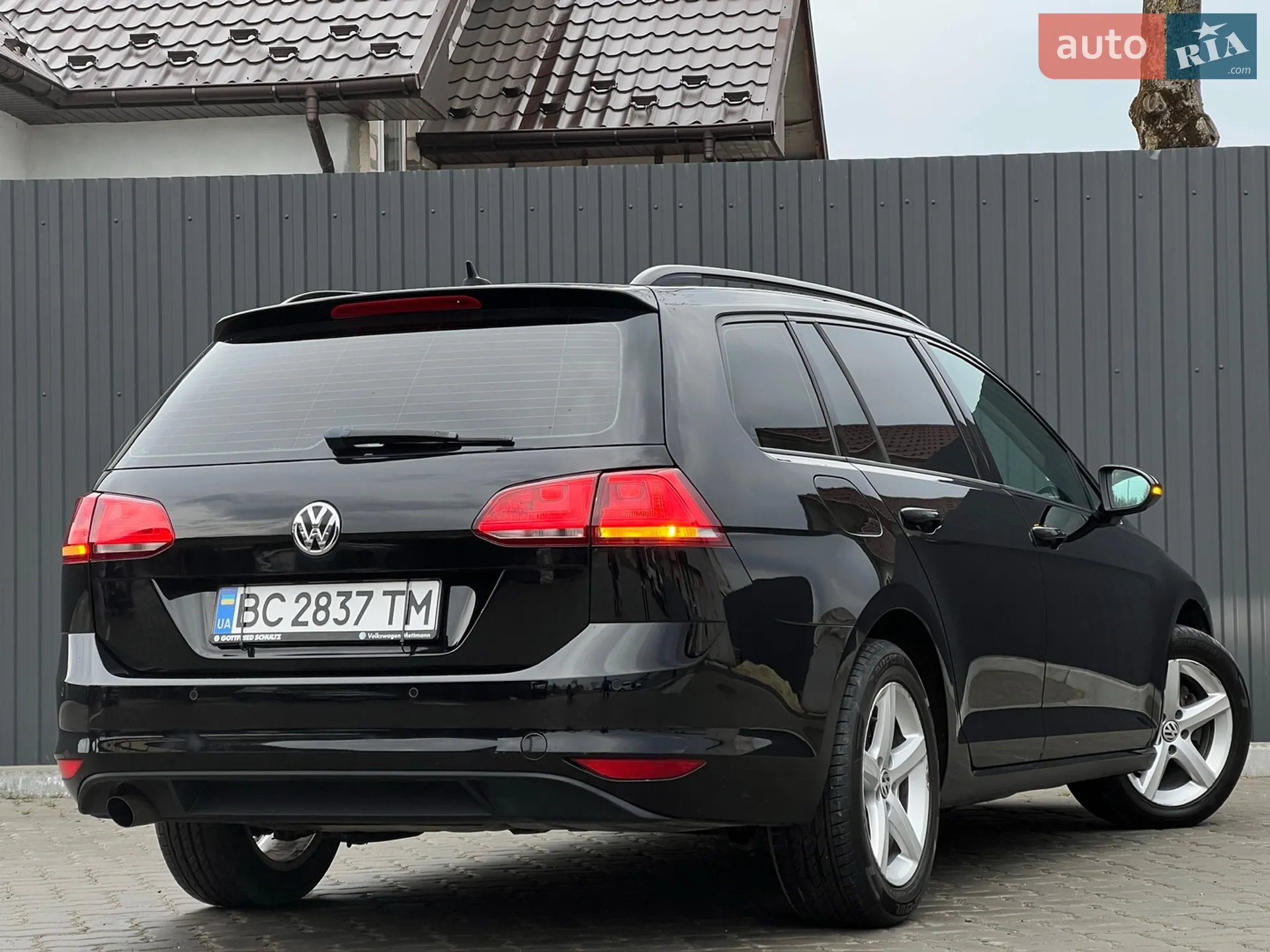 Volkswagen Golf 2015 VIN WVWZZZAUZFP634334 фото оголошення 16 з 96