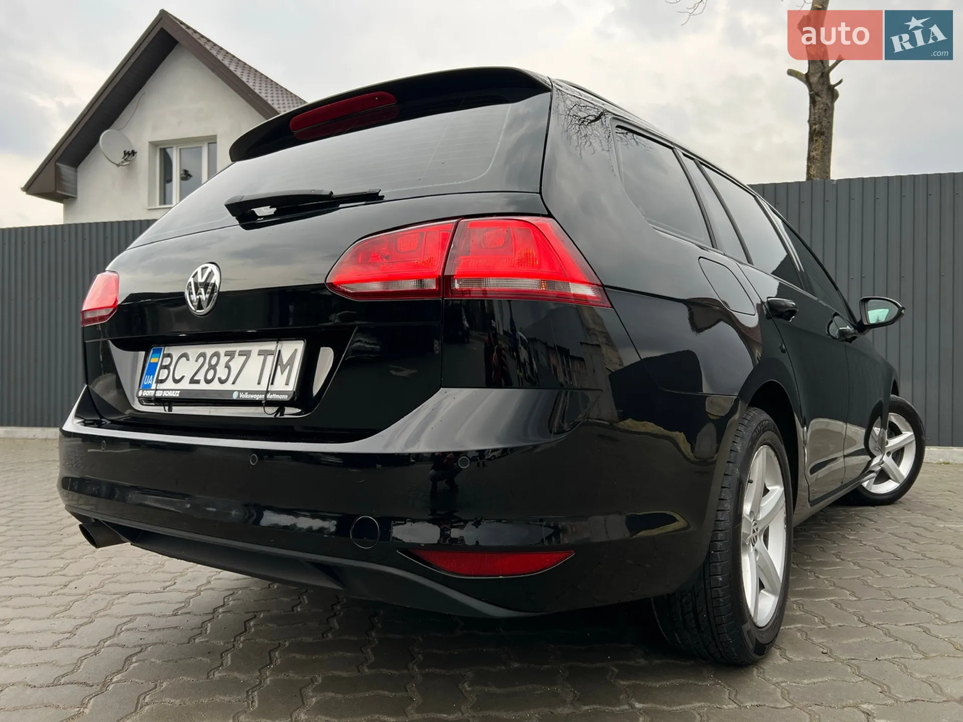 Volkswagen Golf 2015 VIN WVWZZZAUZFP634334 фото оголошення 18 з 96