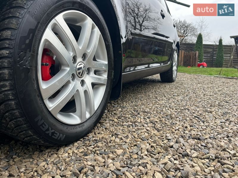 Хэтчбек Volkswagen Golf 2007 в Калуше