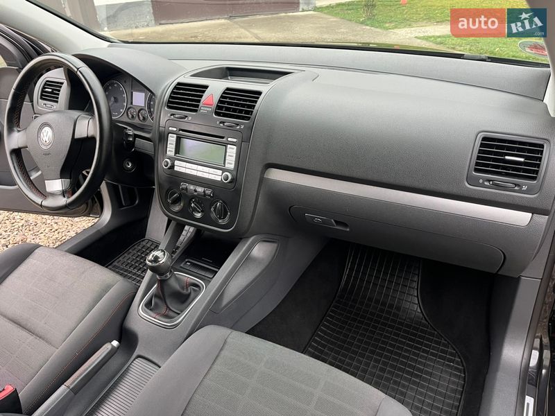 Хэтчбек Volkswagen Golf 2007 в Калуше