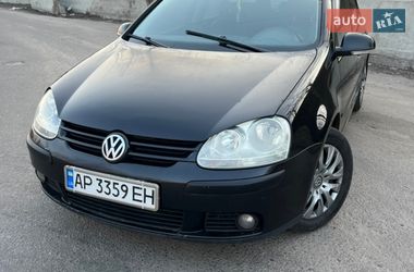 Хэтчбек Volkswagen Golf 2005 в Киеве