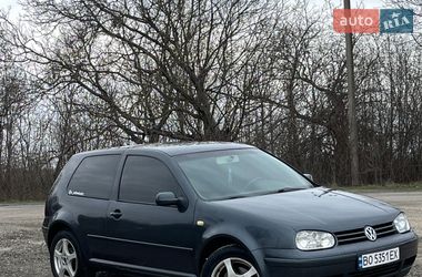 Хетчбек Volkswagen Golf 2001 в Чорткові
