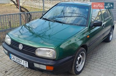 Хэтчбек Volkswagen Golf 1993 в Монастырище