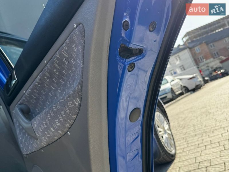 Универсал Volkswagen Golf 2001 в Львове