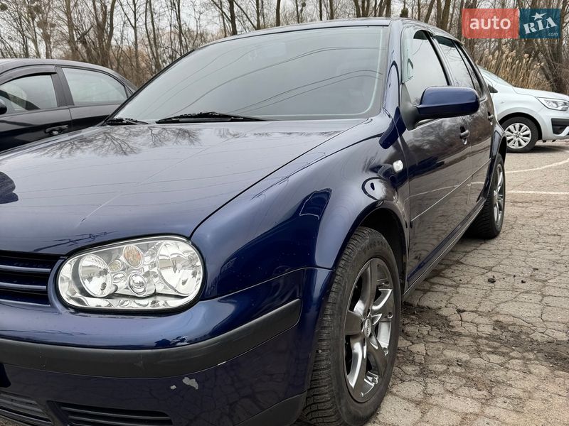 Volkswagen Golf 2000