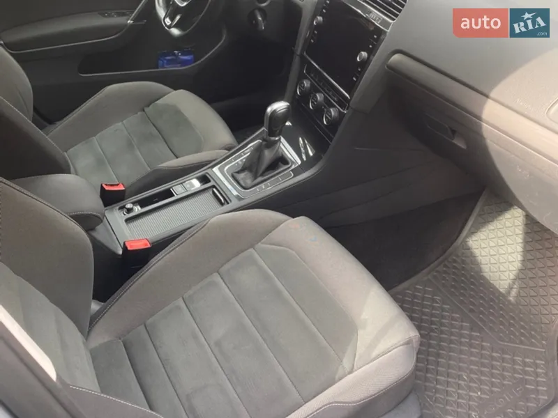 Volkswagen Golf 2019 VIN WVWZZZAUZKP541219 фото оголошення 14 з 63