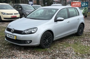 Хэтчбек Volkswagen Golf 2010 в Староконстантинове