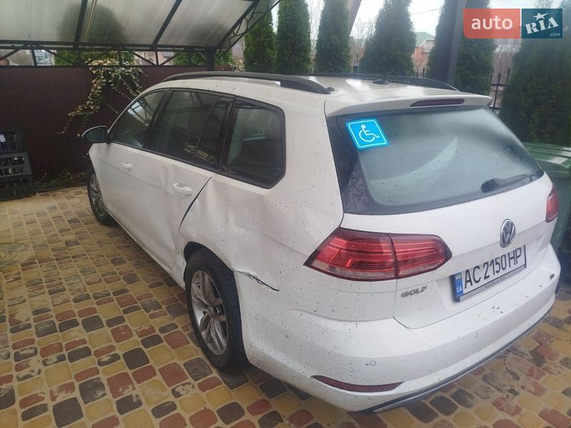 Универсал Volkswagen Golf 2019 в Луцке