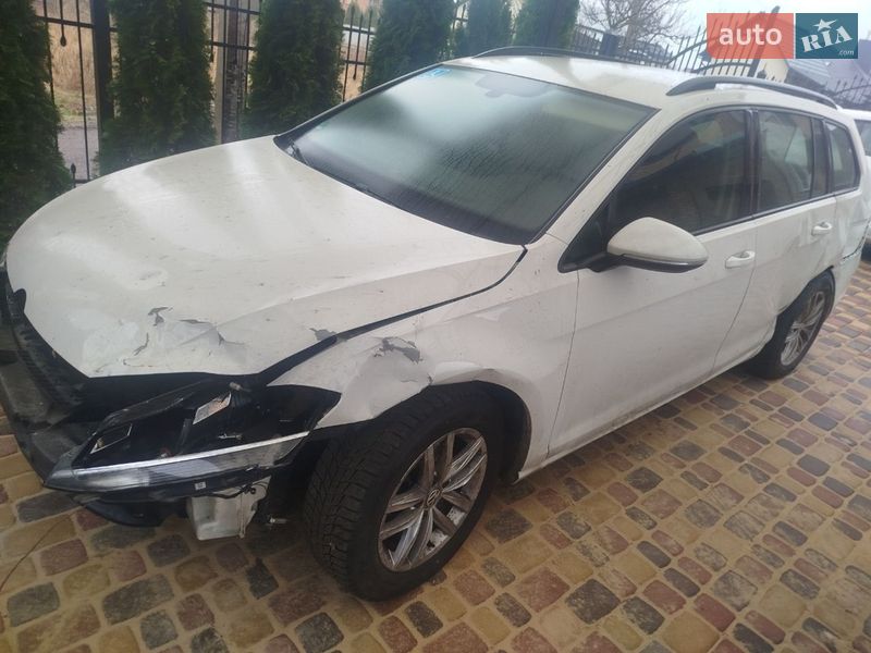 Универсал Volkswagen Golf 2019 в Луцке