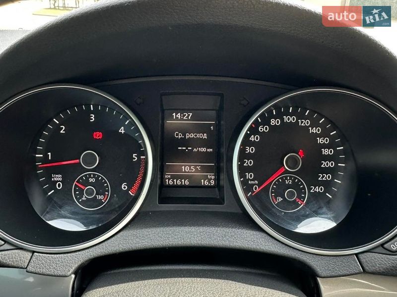 Хэтчбек Volkswagen Golf 2012 в Черновцах