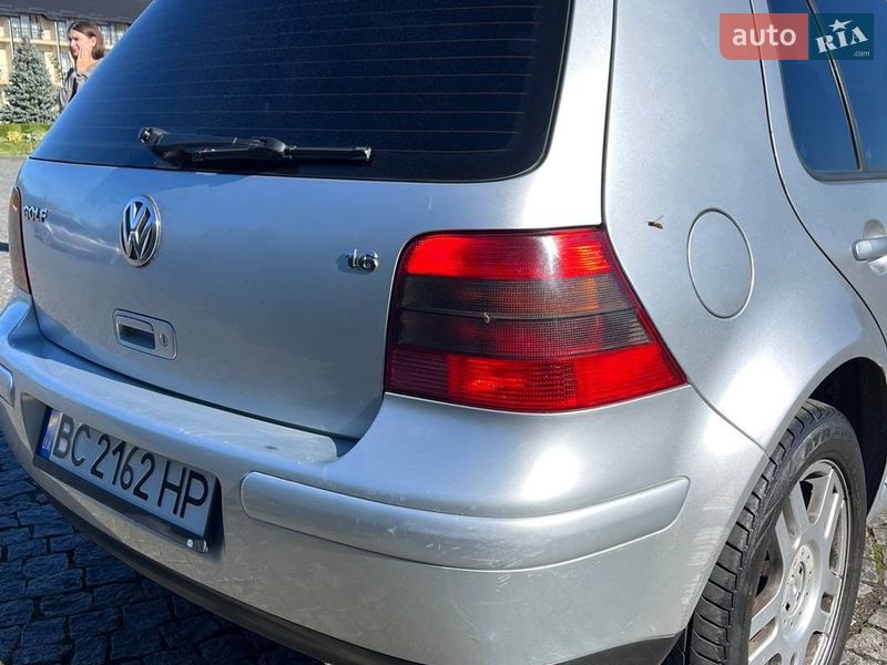 Хэтчбек Volkswagen Golf 2000 в Львове