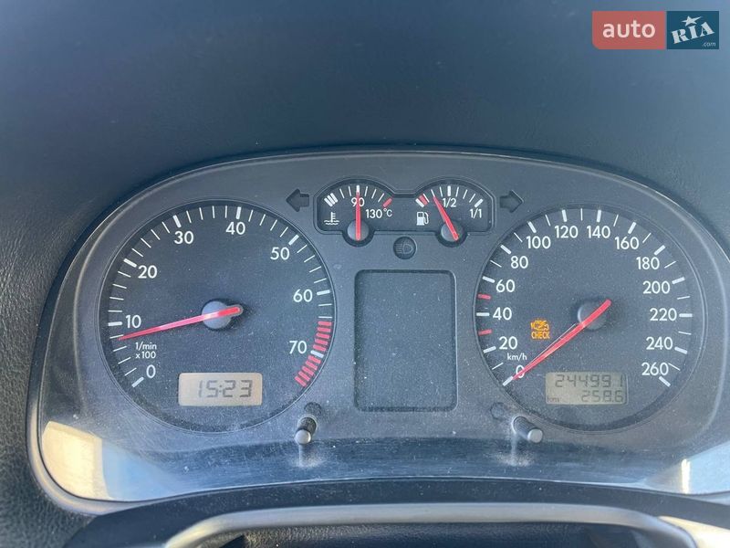 Хэтчбек Volkswagen Golf 2000 в Львове