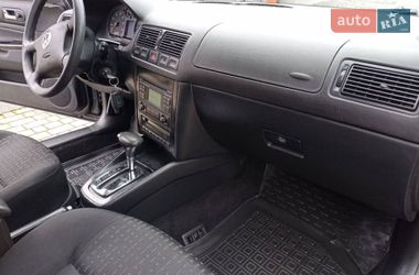 Хетчбек Volkswagen Golf 2002 в Хмельницькому