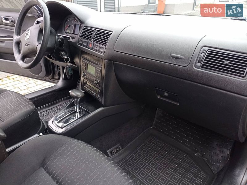 Volkswagen Golf 2002