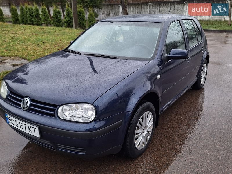 Хэтчбек Volkswagen Golf 2003 в Львове