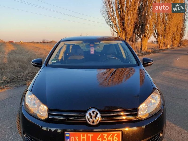 Хэтчбек Volkswagen Golf 2009 в Барышевке