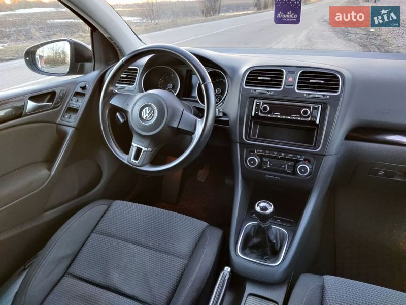 Хэтчбек Volkswagen Golf 2009 в Барышевке