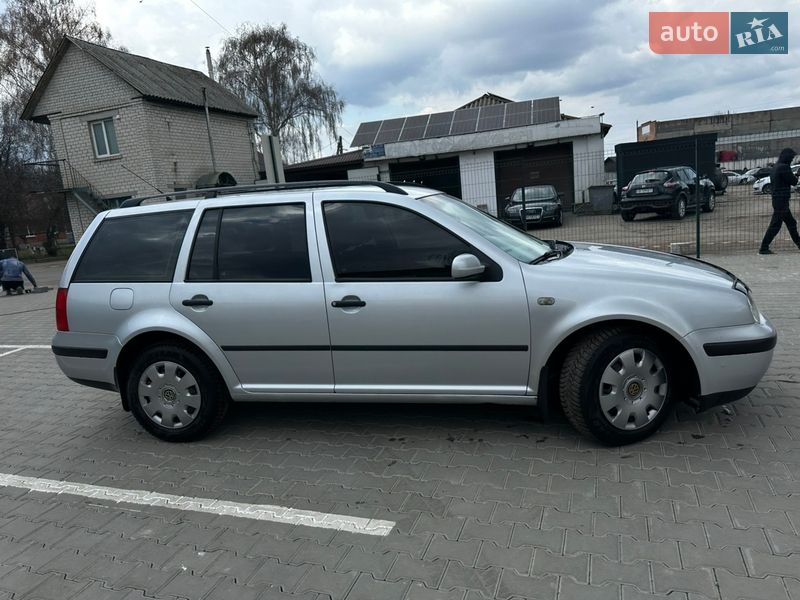Универсал Volkswagen Golf 2001 в Нежине