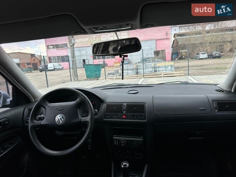 Универсал Volkswagen Golf 2001 в Нежине