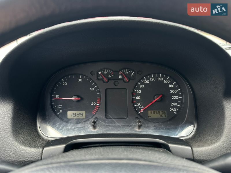 Универсал Volkswagen Golf 2001 в Нежине