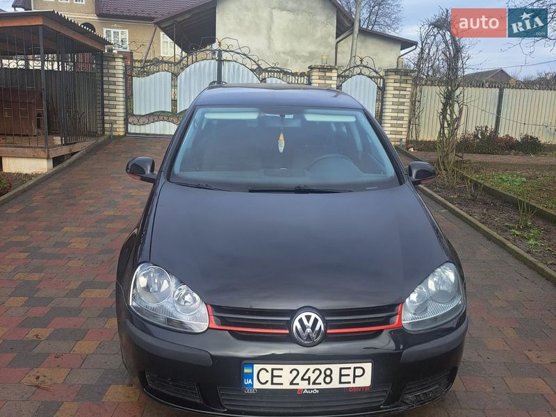 Хэтчбек Volkswagen Golf 2004 в Кицмани