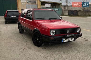 Хэтчбек Volkswagen Golf 1988 в Новояворовске