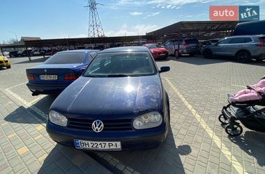 Хетчбек Volkswagen Golf 2001 в Одесі