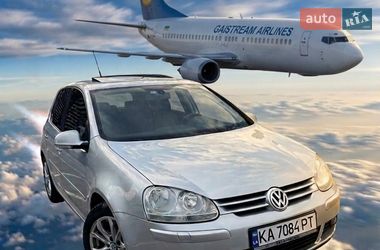 Хэтчбек Volkswagen Golf 2006 в Киеве