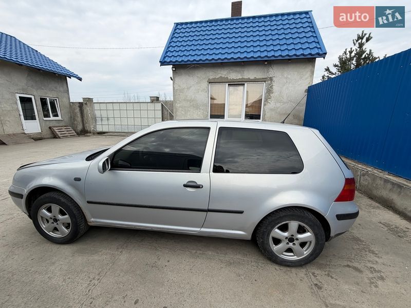 Volkswagen Golf 1998