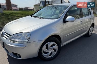 Хэтчбек Volkswagen Golf 2006 в Тернополе