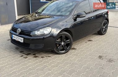 Хэтчбек Volkswagen Golf 2010 в Одессе
