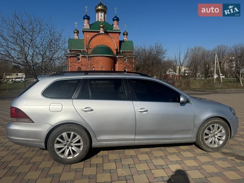 Универсал Volkswagen Golf 2010 в Гайсине