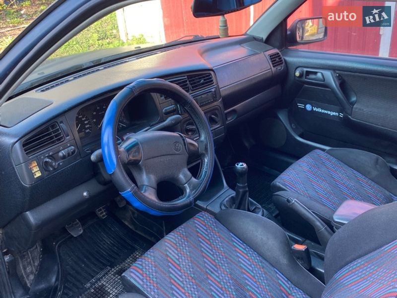 Хэтчбек Volkswagen Golf 1997 в Житомире