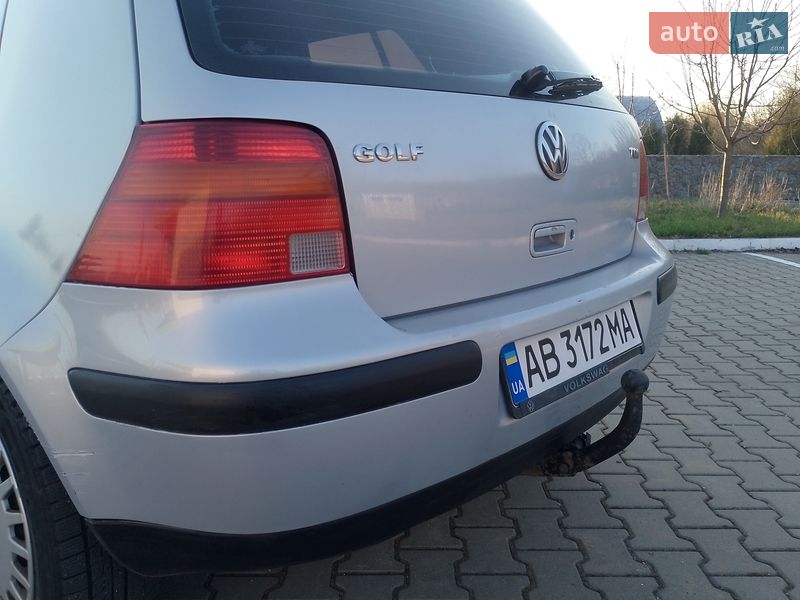 Хэтчбек Volkswagen Golf 1998 в Иванове