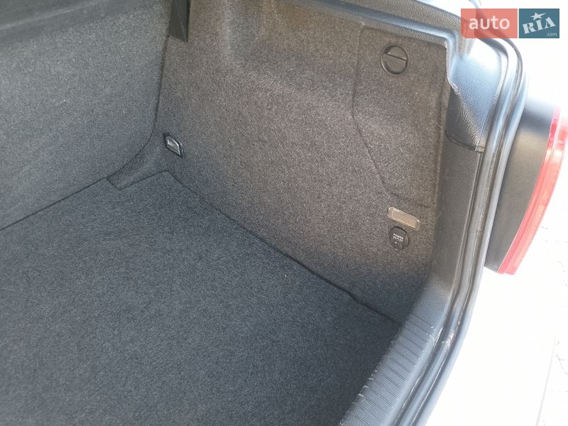 Хэтчбек Volkswagen Golf 1998 в Иванове