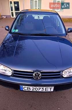 Хетчбек Volkswagen Golf 2001 в Чернігові