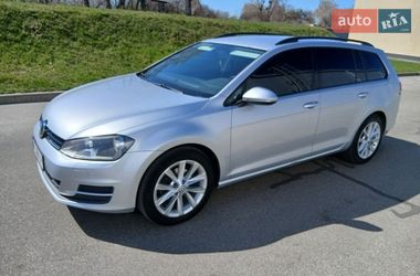 Універсал Volkswagen Golf 2016 в Києві