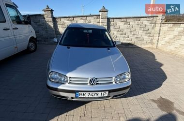 Хетчбек Volkswagen Golf 2003 в Рівному