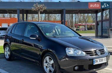 Хетчбек Volkswagen Golf 2008 в Луцьку